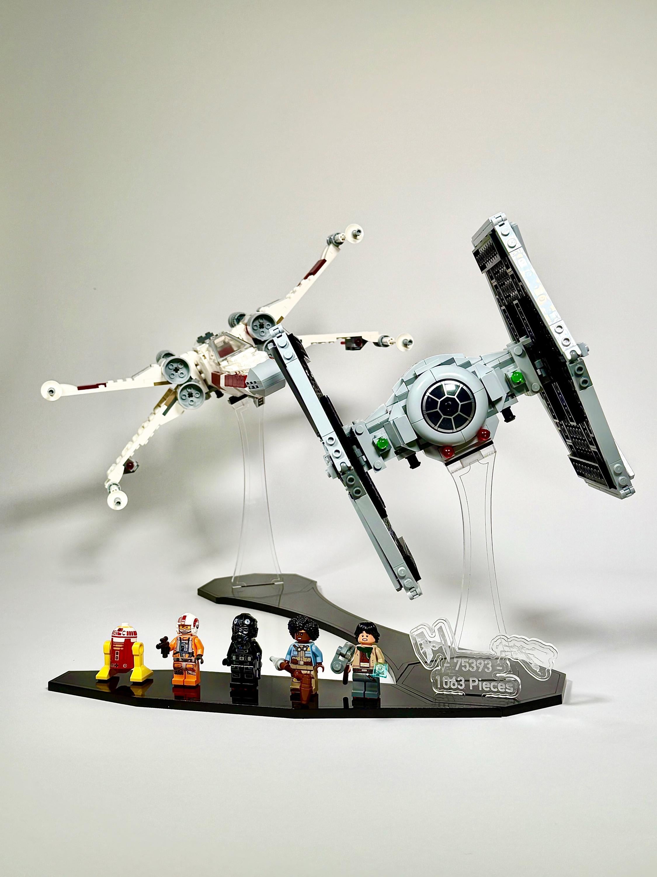 Star Wars™ Display Stands – Sonoran Display and Play