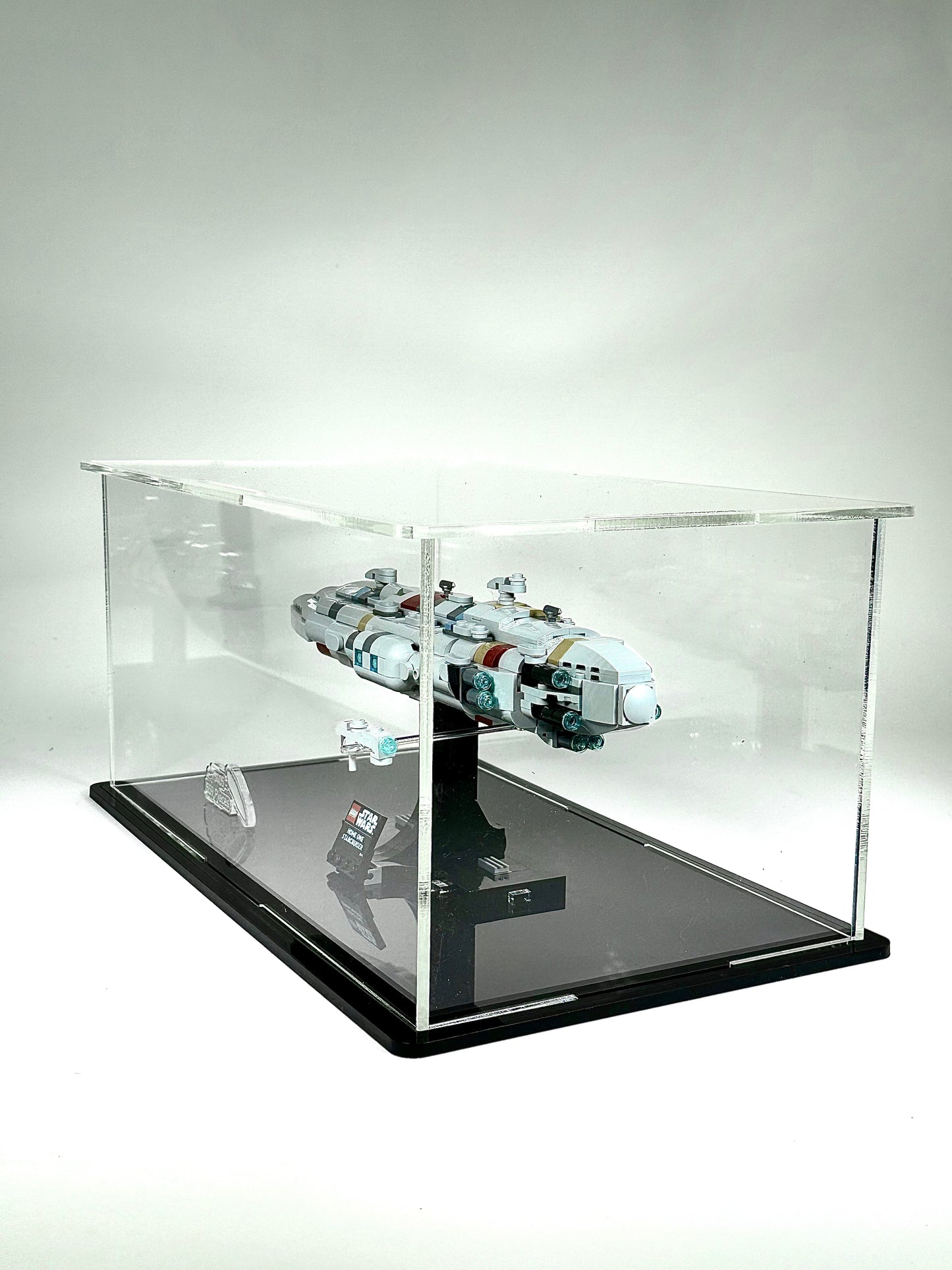 Display Case for LEGO® Star Wars Home One Starcruiser – Set 75405